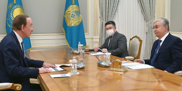 Мемлекет басшысы Air Astana президенті Питер Фостерді қабылдады